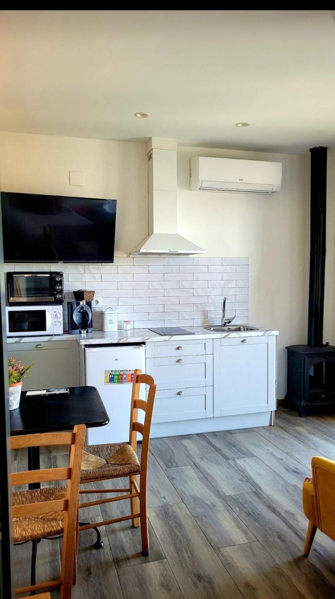 Casas Rurales Maribel - Complejo Moradas Del Cerro 2 - Suites Con Jacuzzi En Alcala Del Jucar Casas del Cerro Rum bild
